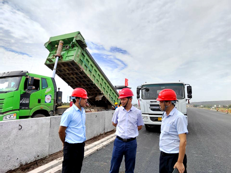 6、勞動(dòng)競(jìng)賽現(xiàn)場(chǎng)推進(jìn)會(huì)照片3_看圖王