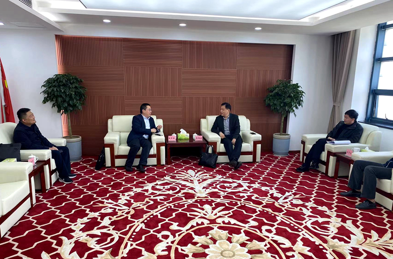 公司黨委書(shū)記、董事長(zhǎng)錢(qián)申春率隊(duì)拜訪蕪湖市繁昌區(qū)委區(qū)政府